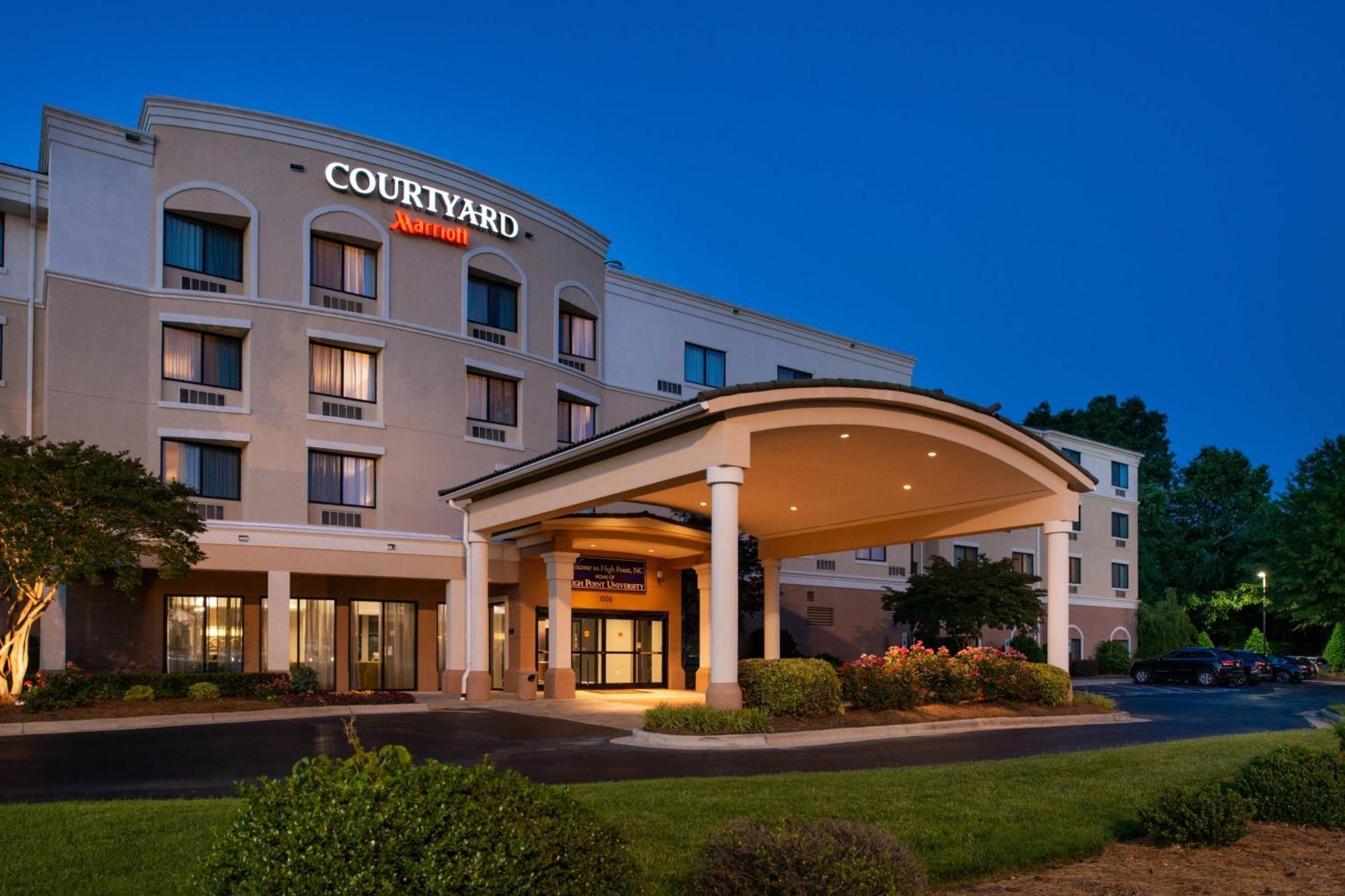 Hotel Courtyard Highpoint Zewnętrze zdjęcie